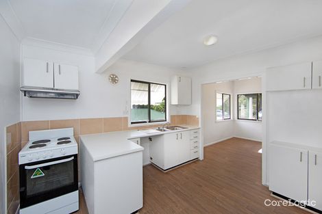 Property photo of 39 Geoffrey Road Chittaway Point NSW 2261