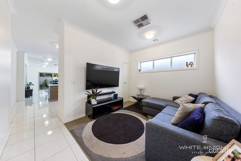 Property photo of 35 Daly Circuit Caroline Springs VIC 3023