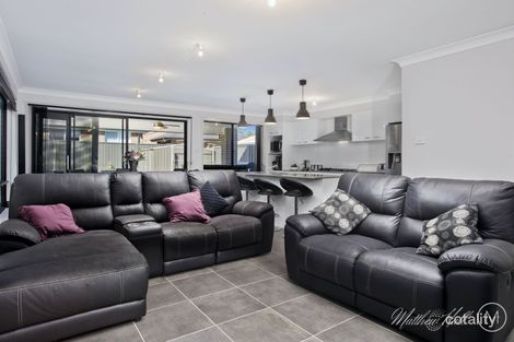 Property photo of 8 Treeview Place Glenmore Park NSW 2745