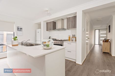 Property photo of 39 Keira Circuit Werribee VIC 3030