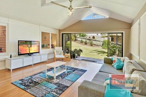 Property photo of 14 Mallee Close Caloundra West QLD 4551