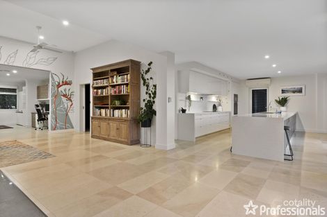 Property photo of 1 Regdel Road Lesmurdie WA 6076