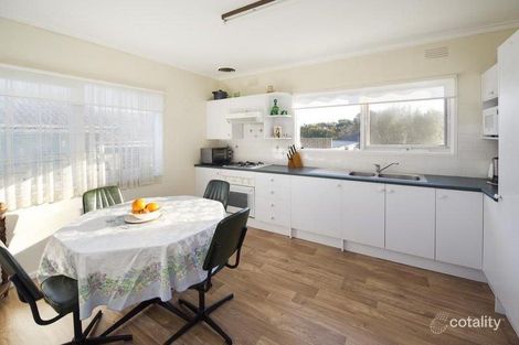 Property photo of 2 Leddy Street Forest Hill VIC 3131