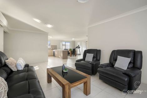 Property photo of 33 Regatta Way Summerland Point NSW 2259