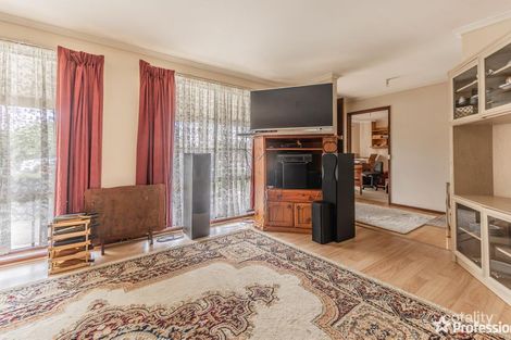 Property photo of 3 Lloyd Court Brookfield VIC 3338