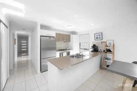 Property photo of 27 Silver Wattle Grove Peregian Springs QLD 4573