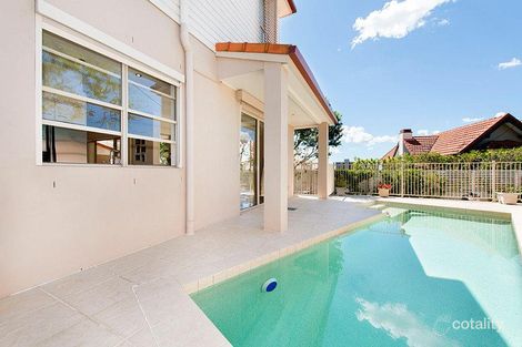 Property photo of 2/58 Highview Terrace St Lucia QLD 4067