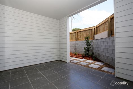 Property photo of 1/15 Cottenham Street Fairfield QLD 4103