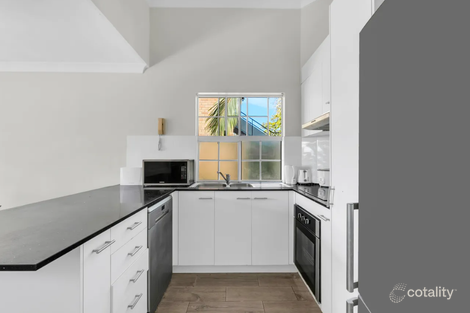 Property photo of 3/11 Sir Fred Schonell Drive St Lucia QLD 4067