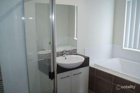 Property photo of 68 McLachlan Circuit Willow Vale QLD 4209