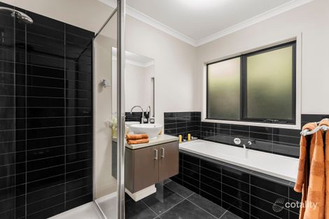 Property photo of 3 Morfesse Street South Morang VIC 3752