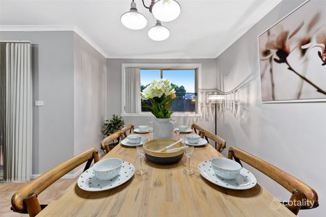 Property photo of 5/2 Silvertree Avenue Delahey VIC 3037