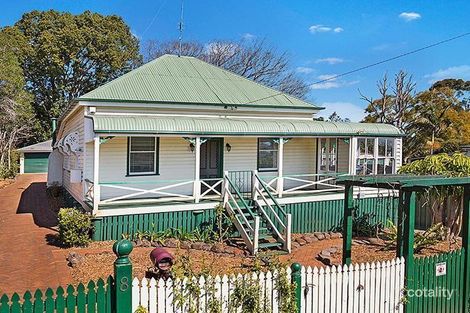 8 Cooper St, South Toowoomba, QLD 4350