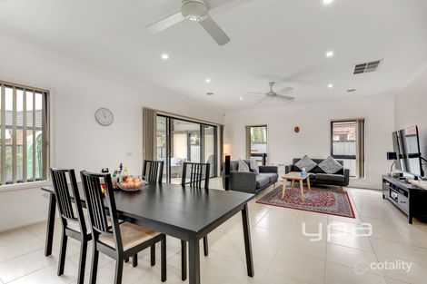 Property photo of 22 Falls Avenue Craigieburn VIC 3064