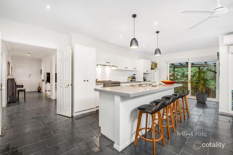 Property photo of 2 Mountainview Close Croydon Hills VIC 3136
