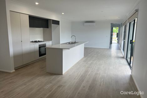 Property photo of 1 Redmill Terrace Cranbourne East VIC 3977