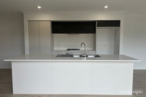 Property photo of 1 Redmill Terrace Cranbourne East VIC 3977