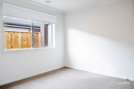 Property photo of 23 Heybridge Street Clyde VIC 3978