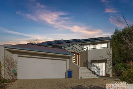 Property photo of 29 Magnolia Close Jerrabomberra NSW 2619