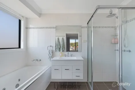 Property photo of 5 Casuarina Close Toronto NSW 2283