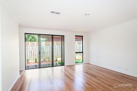 Property photo of 2/15 Farleigh Avenue Burwood VIC 3125