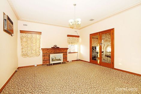 Property photo of 28 Mendip Road Reservoir VIC 3073