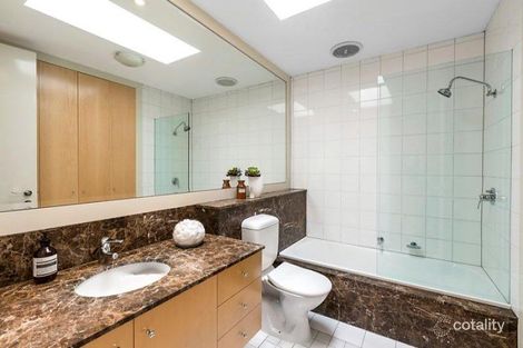 Property photo of 11/679 Toorak Road Toorak VIC 3142