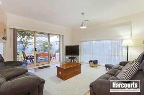 Property photo of 11 Honeysuckle Close Pakenham VIC 3810