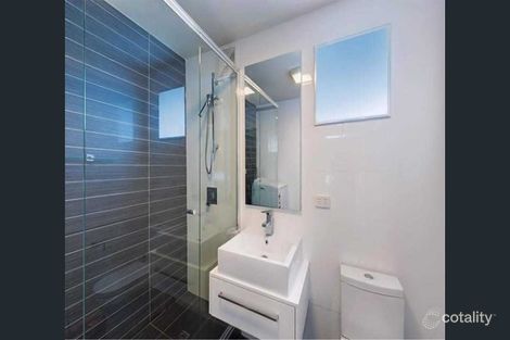 Property photo of 2/170 Barkly Street Brunswick VIC 3056