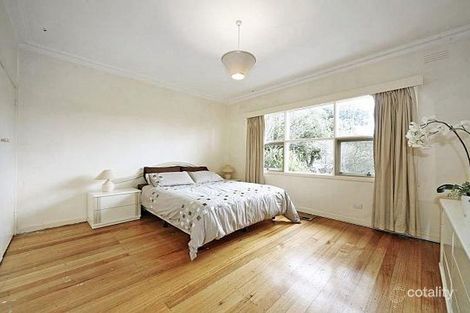 Property photo of 14 Wards Grove Bentleigh East VIC 3165