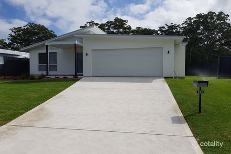 Property photo of 17 Gillan Grove Broulee NSW 2537