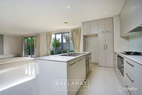 Property photo of 9 Sage Close Alfredton VIC 3350