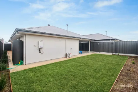 Property photo of 26 Knight Court Munno Para Downs SA 5115