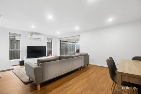 Property photo of 26 Knight Court Munno Para Downs SA 5115