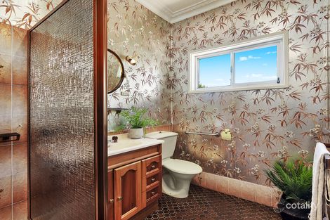 Property photo of 55 Phillips Crescent Mangerton NSW 2500