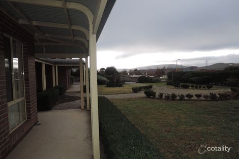 Property photo of 32 Chessy Park Drive New Gisborne VIC 3438