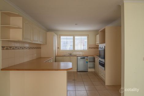 Property photo of 10 Kalastaire Grove Berwick VIC 3806
