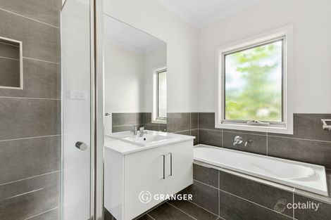 Property photo of 1 Blackwood Place Rosebud VIC 3939