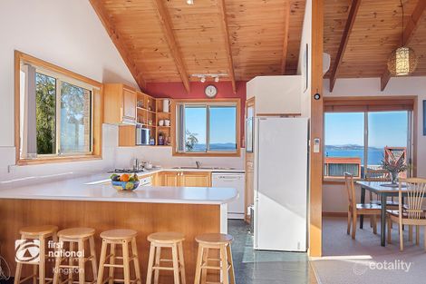Property photo of 11 Amethyst Drive Blackmans Bay TAS 7052