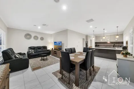 Property photo of 62 Clydevale Avenue Clyde North VIC 3978