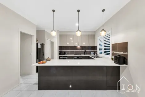 Property photo of 62 Clydevale Avenue Clyde North VIC 3978