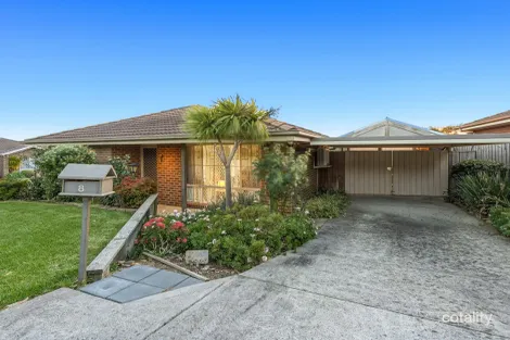 8 Snow Gum Ct, Pakenham, VIC 3810