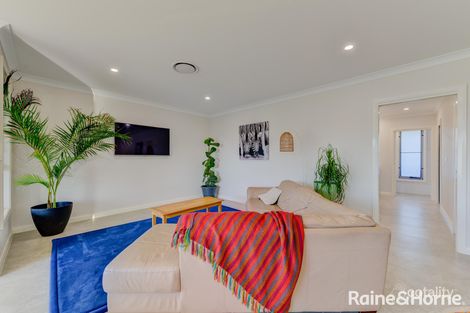 Property photo of 8 Mustang Close Hillvue NSW 2340