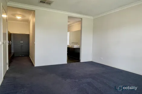 Property photo of 12 Davenport Crescent Cranbourne West VIC 3977