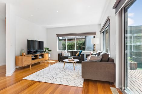 Property photo of 2/8 Sinclair Street Oakleigh South VIC 3167