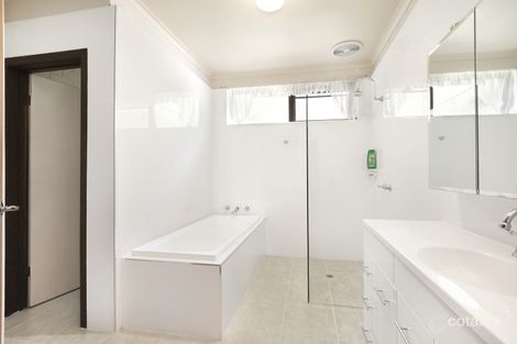 10 Hillcrest Rd, Gruyere, VIC 3770