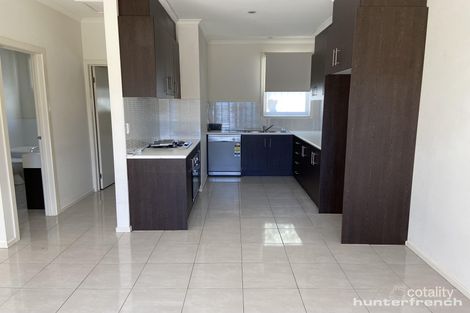 Property photo of 2/8 Paw Paw Road Brooklyn VIC 3012