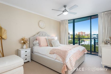 Property photo of 34/8 Goodwin Street Kangaroo Point QLD 4169