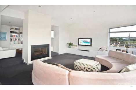 Property photo of 3 Gleneagles Close Torquay VIC 3228