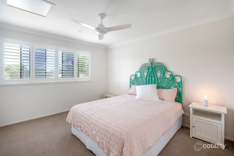 Property photo of 2/26I Coomburra Crescent Ocean Shores NSW 2483
